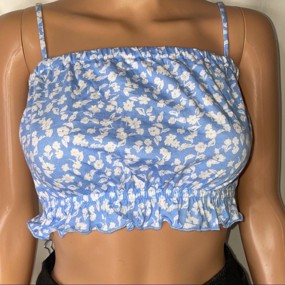 Cropped floral blue top